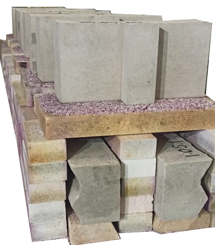 Corundum-mullite-zirconia refractories